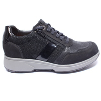 Xsensible sneakers